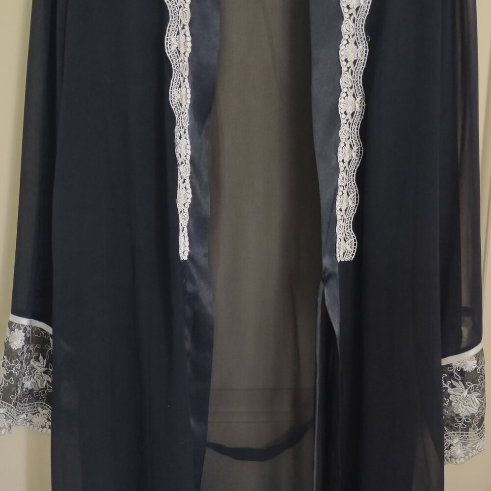 Linea Donatella Negligee & Robe Black w/ White Lace 2 Pc Set Sz Lg - Picture 5 of 11